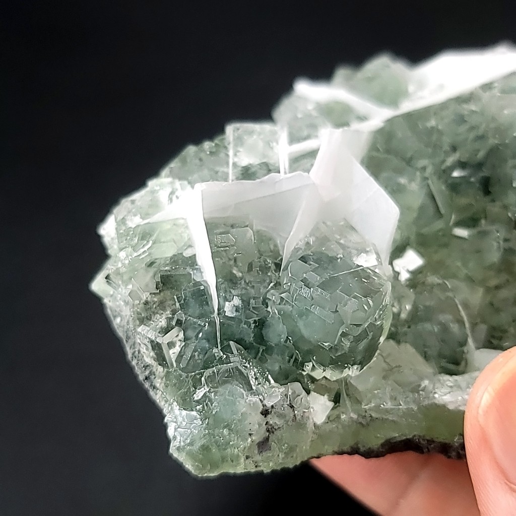 艾莉希亞寶石水晶 07香花嶺螢石fluorite 果凍螢石玻璃體冰塊螢石 蝦皮購物