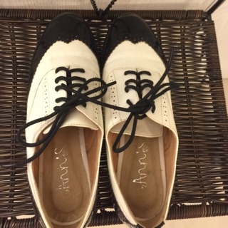 Ann's黑白配色牛津鞋