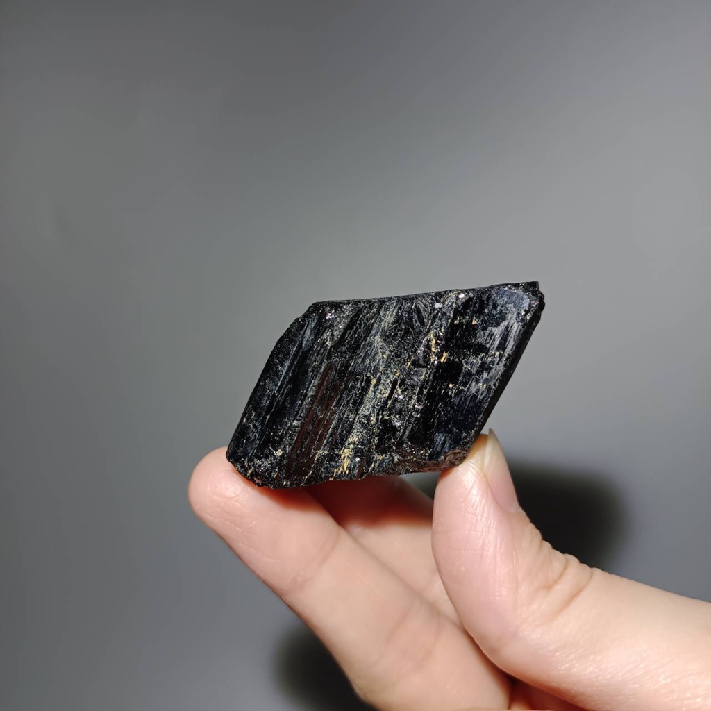 能量星球✳黑碧璽 Black Tourmaline 電氣石 Schorl 原礦