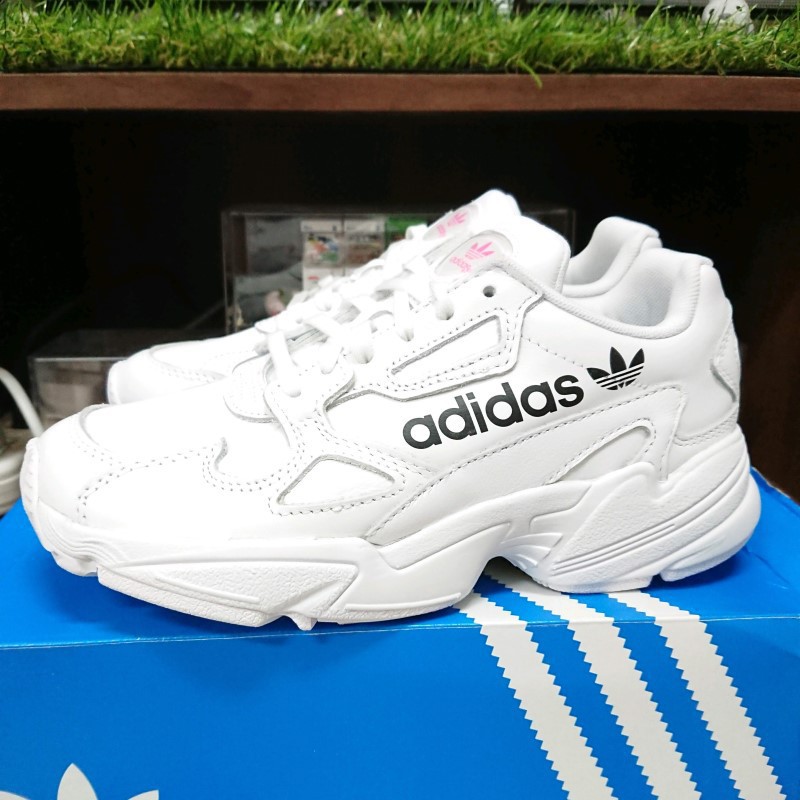 adidas falcon eg7652