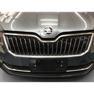 Skoda superb combi 水箱罩 水箱罩改色 日行燈 貼紙