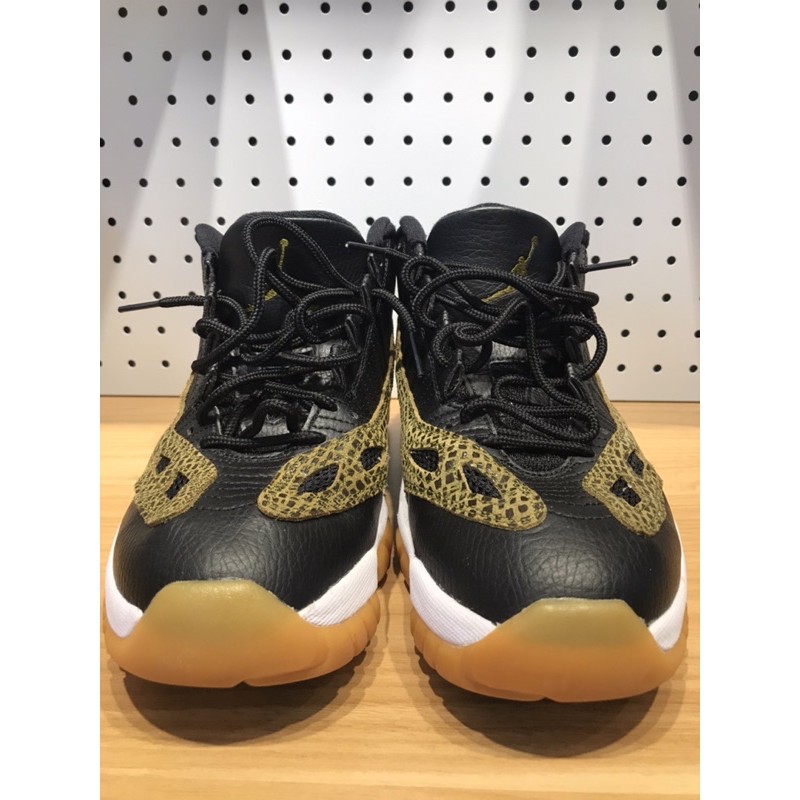 air jordan 11 low IE CROC