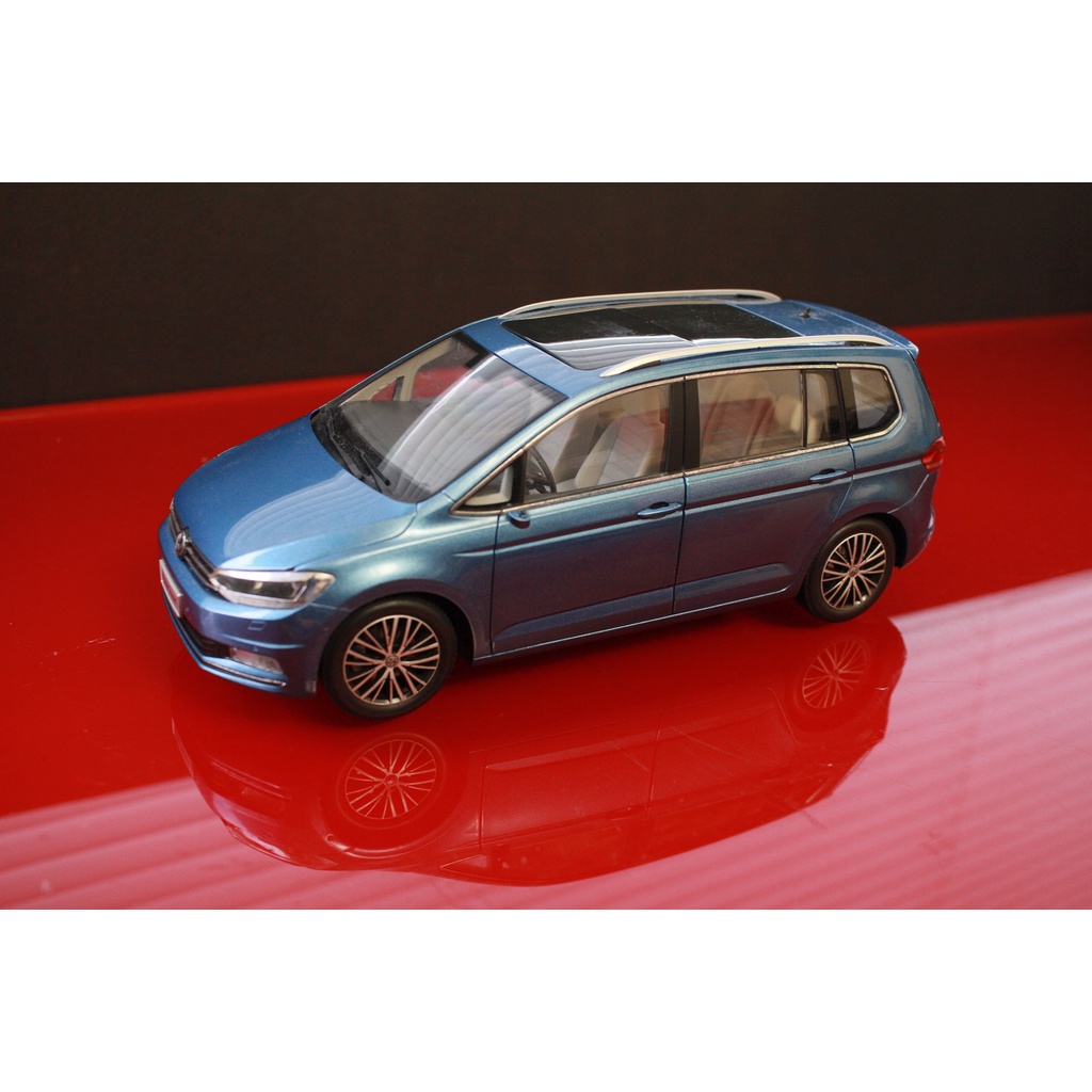 1/18 福斯原廠 VW All New Touran L 模型車