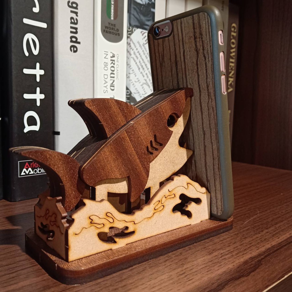 【全館現貨】卷木森活館【鯊魚/章魚/鯨魚 手機架】DIY 組裝 木製玩具 模型 動手做 手機架