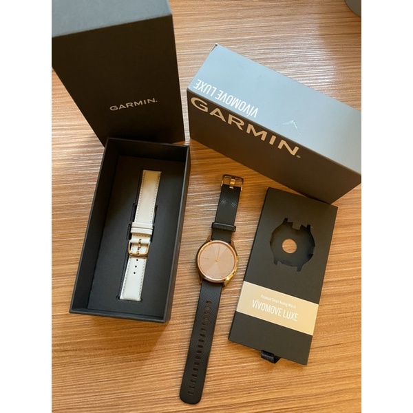 《智慧手錶》Garmin vivomove Luxe 指針智慧腕錶 (皮革款錶帶) (42mm) ~有多附一個錶帶呦！