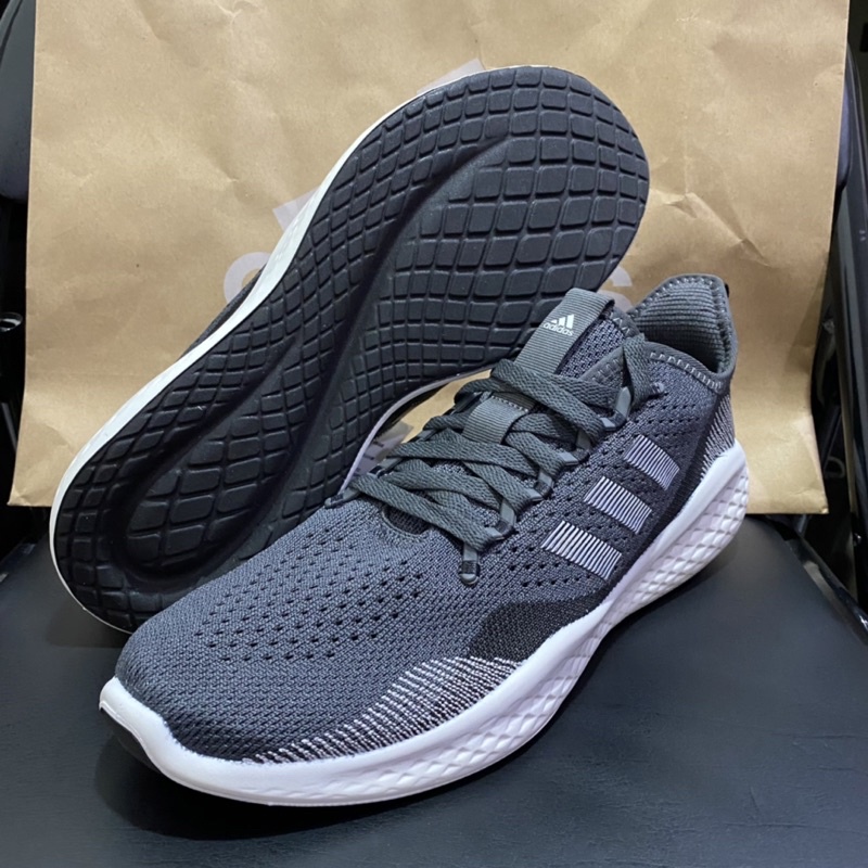 ［全新］Adidas Fluidflow 慢跑鞋 Bounce 緩震 回彈 灰 黑 白 透氣 網布 愛迪達 FZ1983