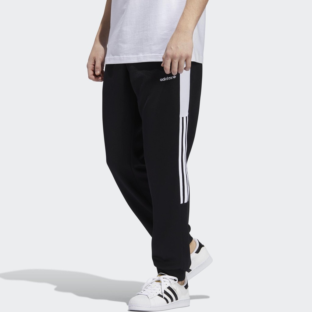 ⓉⒽⓇⒺⒺⒼ🔥ADIDAS ORIGINALS 運動長褲 縮口褲 田徑 經典 復古 黑色 男 GD2059