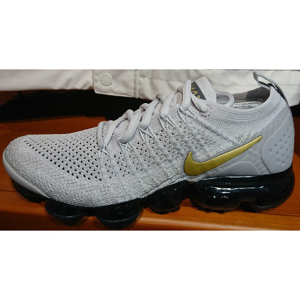 2018 11月 NIKE WMNS AIR VAPORMAX FLYKNIT 2 慢跑鞋 白黑金 942843-010