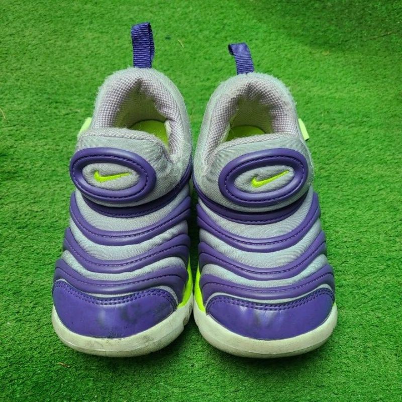 NIKE紫色毛毛蟲鞋
