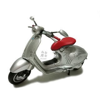 [現貨-瑕疵] 偉士牌 Vespa 摩托車 2014年 946 銀色機身+紅色坐墊 1/18 模擬 合金 摩托車 模型