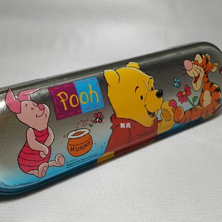 全新Pooh【正版授權】小熊維尼鐵製鉛筆盒｜單層鐵製鉛筆盒｜L18.4*W5.2*D2.3cm