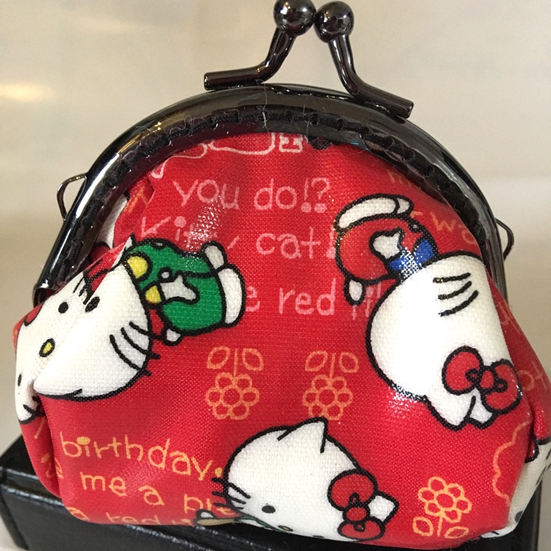 日本進口防水布製作 三麗鷗授權正版布 紅色Hello Kitty 珠扣 口金零錢包 現貨1