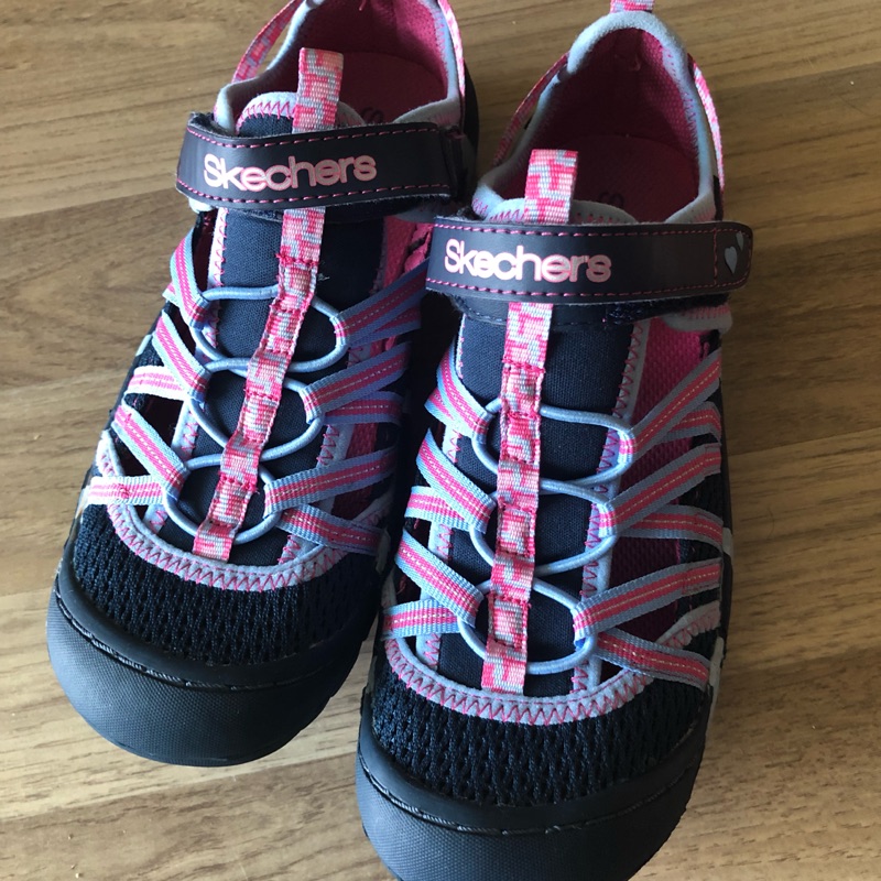 Skechers 女童 戶外運動涼鞋 us 3碼，22cm