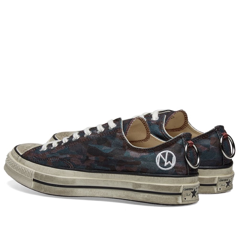 undercover converse low
