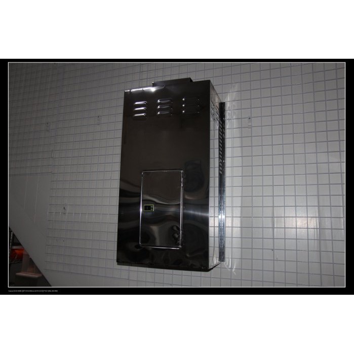 屋外熱水器強制排氣熱水器通用型不鏽鋼外罩防風罩防雨罩鐵衣買熱水器加購免安裝費 蝦皮購物