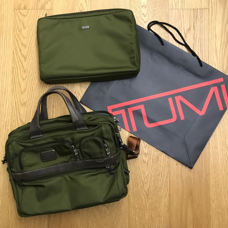 《二手正品》 TUMI Alpha 2 系列 可擴充15吋筆電公事包、含電腦保護套 （橄欖綠)