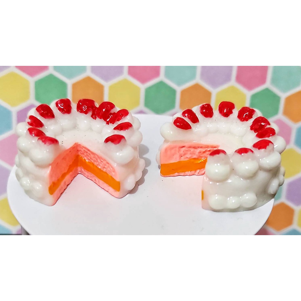 W6  1:12 模型 切開的 奶油蛋糕 草莓蛋糕 這不是玩具，請勿讓小孩玩耍碰觸以免吞食!