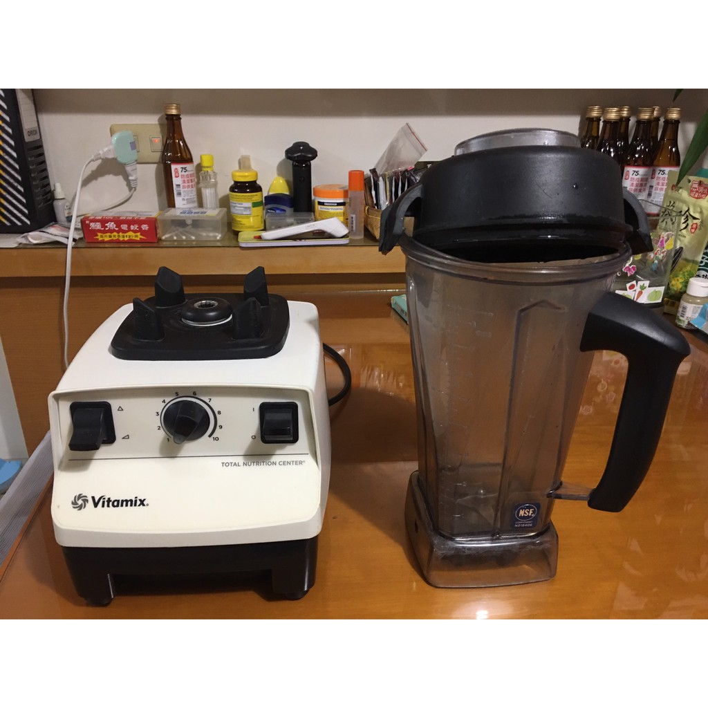 美國製 Vita-Mix Vitamix 多功能生機調理機 VM0101B  果汁機 冰沙機 調裡機(二手良品)