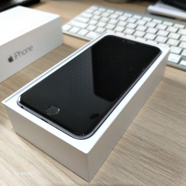 自售Apple iPhone6 Plus 64G 原廠盒裝保存良好