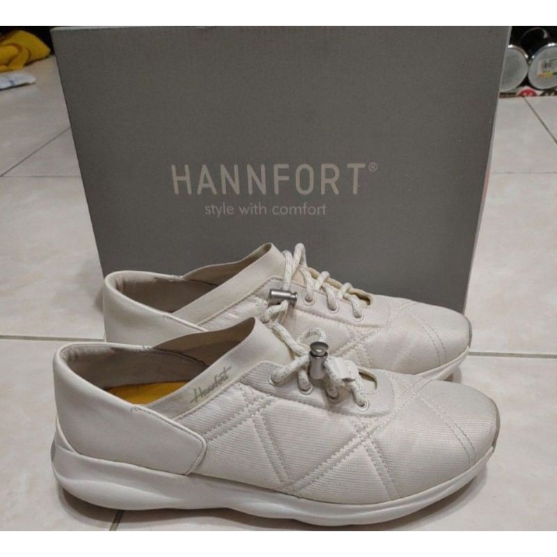 HANNFORT,  24.5休閒鞋， 抽繩可調寬度大小,黑，白