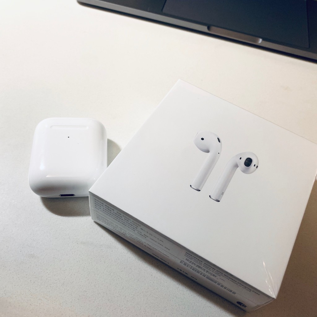 Apple 蘋果 AirPods 2 二代 搭配 無線充電盒 MRXJ2TA/A 2019年新款 購於8月 極新品