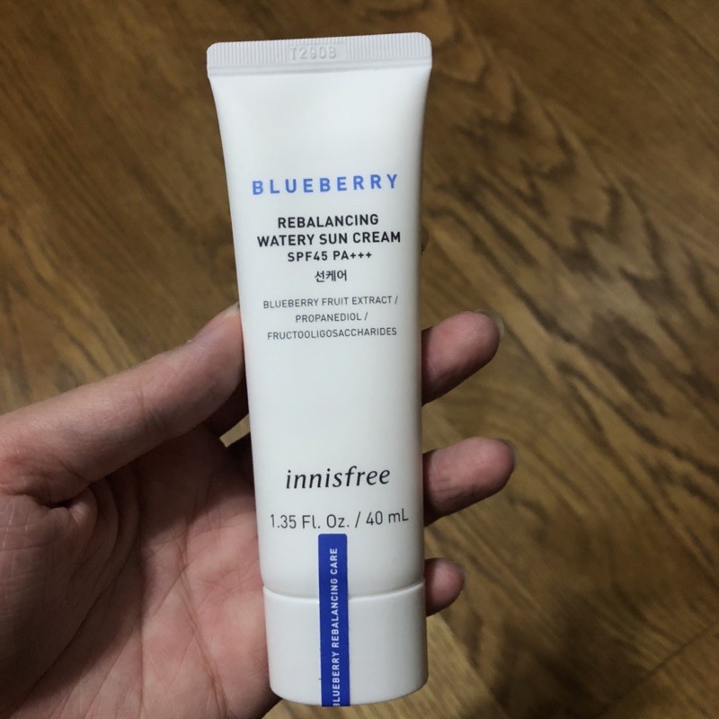 innisfree 藍莓水感防曬霜