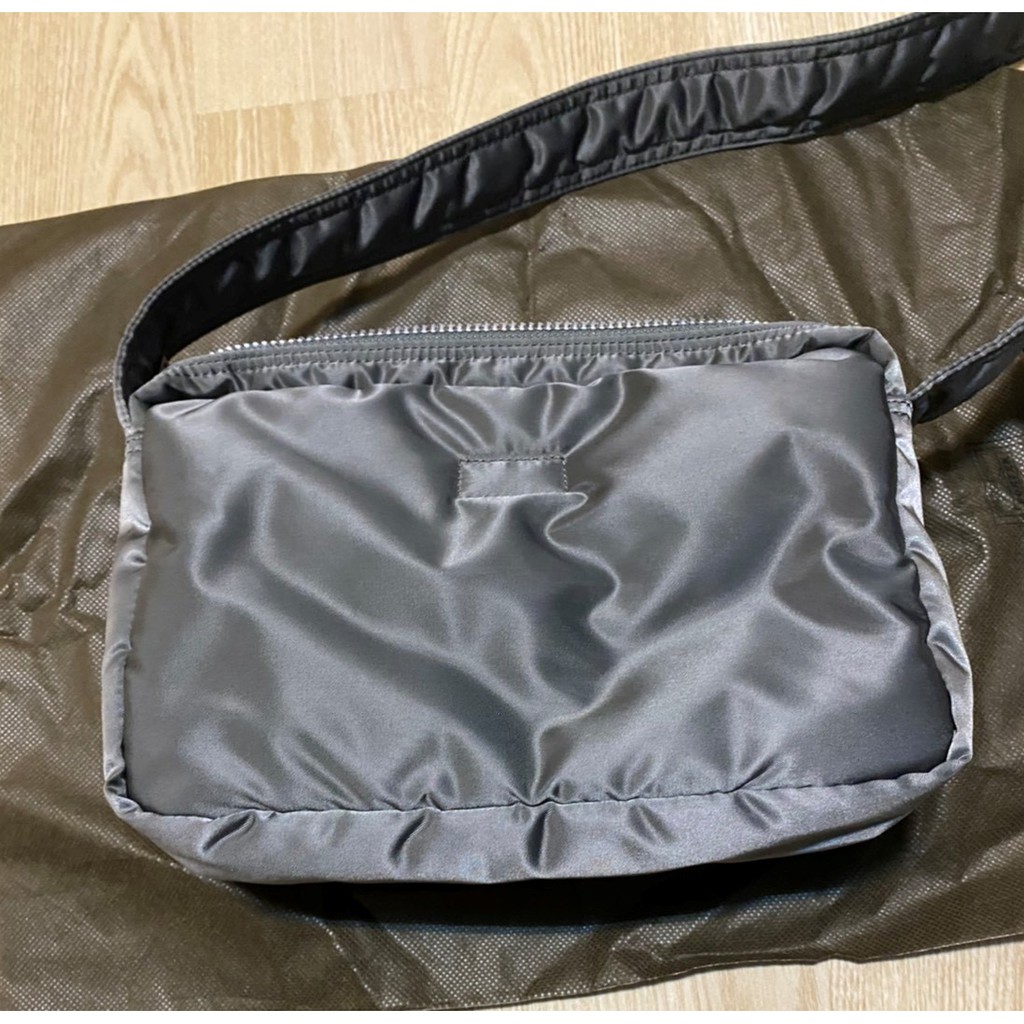 日本吉田PORTER TANKER M 側背包中型銀灰色| 蝦皮購物