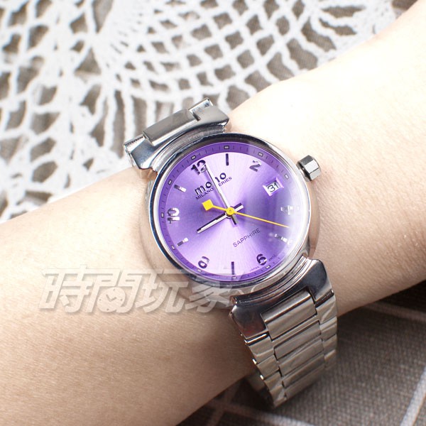 mono 時尚 Z9295紫 傳奇 經典 碟形水晶錶面 女錶 防水手錶 日期視窗 不銹鋼 【時間玩家】