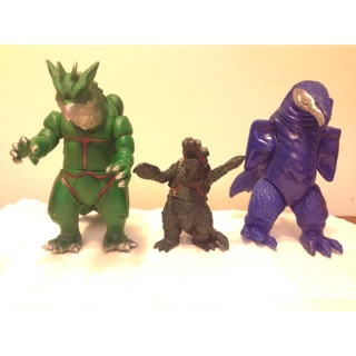<<六年級夢想家>> 怪獸軟膠三隻, 當時物, 無敵鐵金剛, 大魔神, 克雷大漢