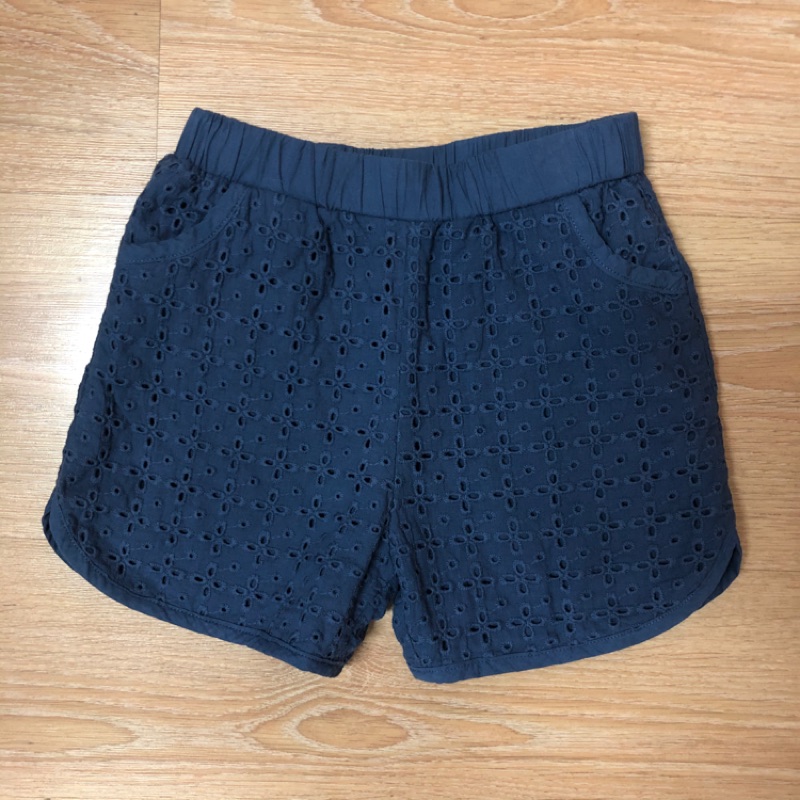 [清衣櫃隨便賣］二手女童 深藍色雕花設計短褲（140公分）