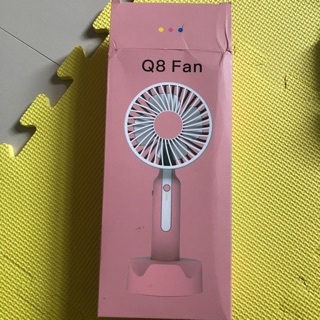 岡山可面交二手超新 Q8馬卡龍糖果風扇手機支架手持桌面風扇便攜帶創意小風扇 攜帶型電風扇 Q8 Fan