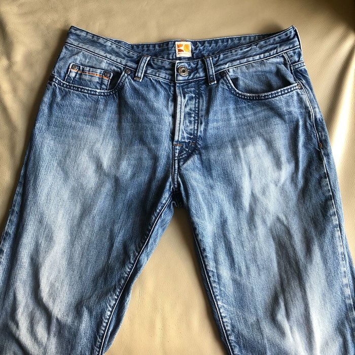 保證正品 HUGO BOSS 橘標 刷白 反摺褲腳 牛仔褲 義大利製 size 34-35