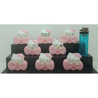 展示鉛筆盒 Hello Kitty 絲帶人物蛋糕裝飾