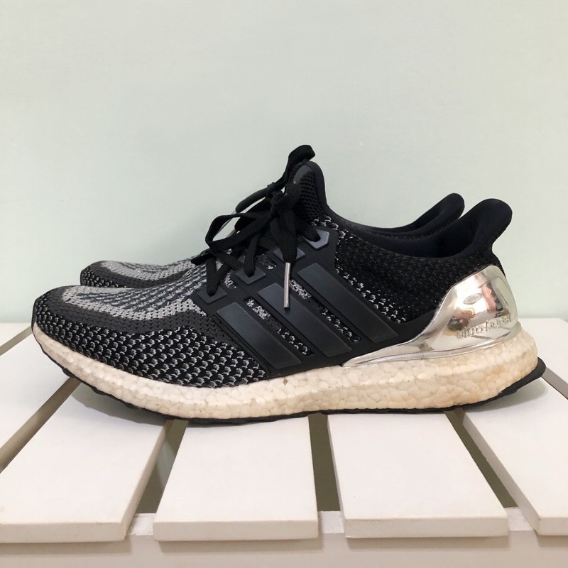 愛迪達 Adidas ultra boost 2.0 限量 好看 奧運銀牌 OG 配色 潮流  美品