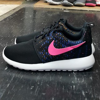 NIKE ROSHE ONE RUN PRINT 黑色 白色 桃粉色 塗鴉 網布 慢跑鞋 844958-003