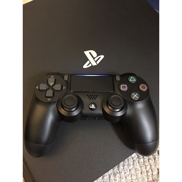 Ps4 pro 2TB主機7218C 9.99成新近全新品（含二代原廠手把、蘑菇頭保護套）