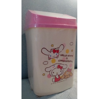 正版授權全新現貨Hello kitty & 大耳狗方型搖蓋垃圾桶