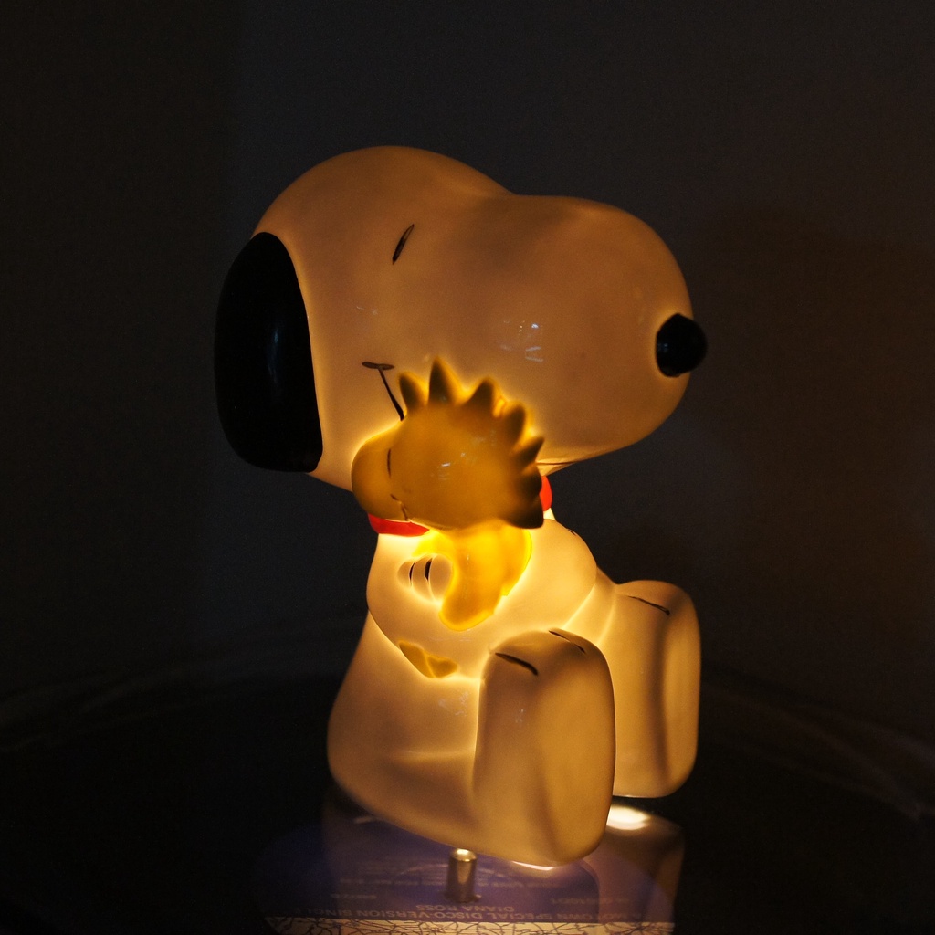 (REDKID TOY) 1972's SNOOPY 史努比擁抱糊塗塌客 陶瓷夜燈