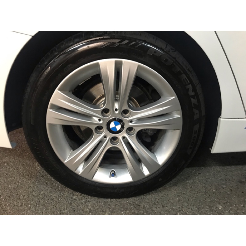 📢大特價📢🚗BMW320I 原廠輪框，送輪胎