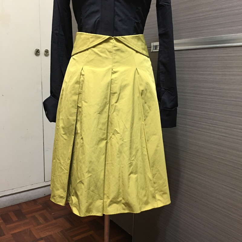 義大利時尚精品 S Max Mara  薑黃色短裙