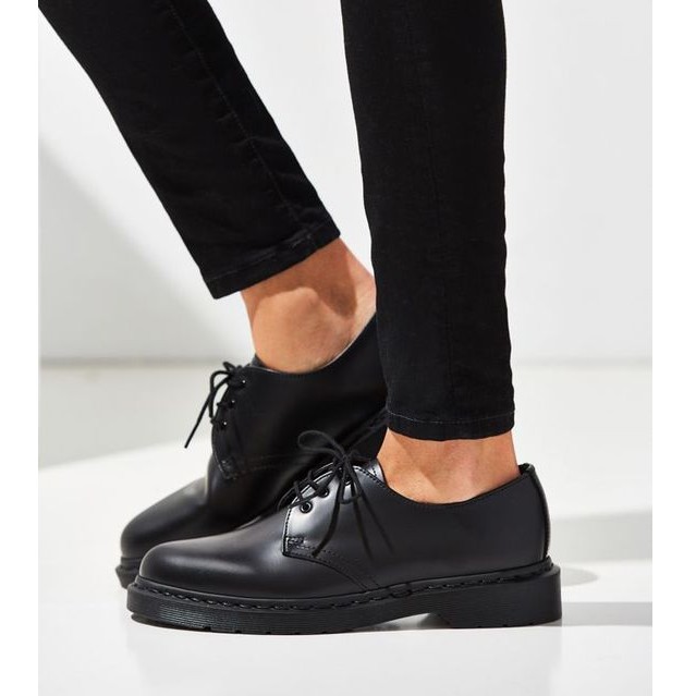 dr martens black mono 1461