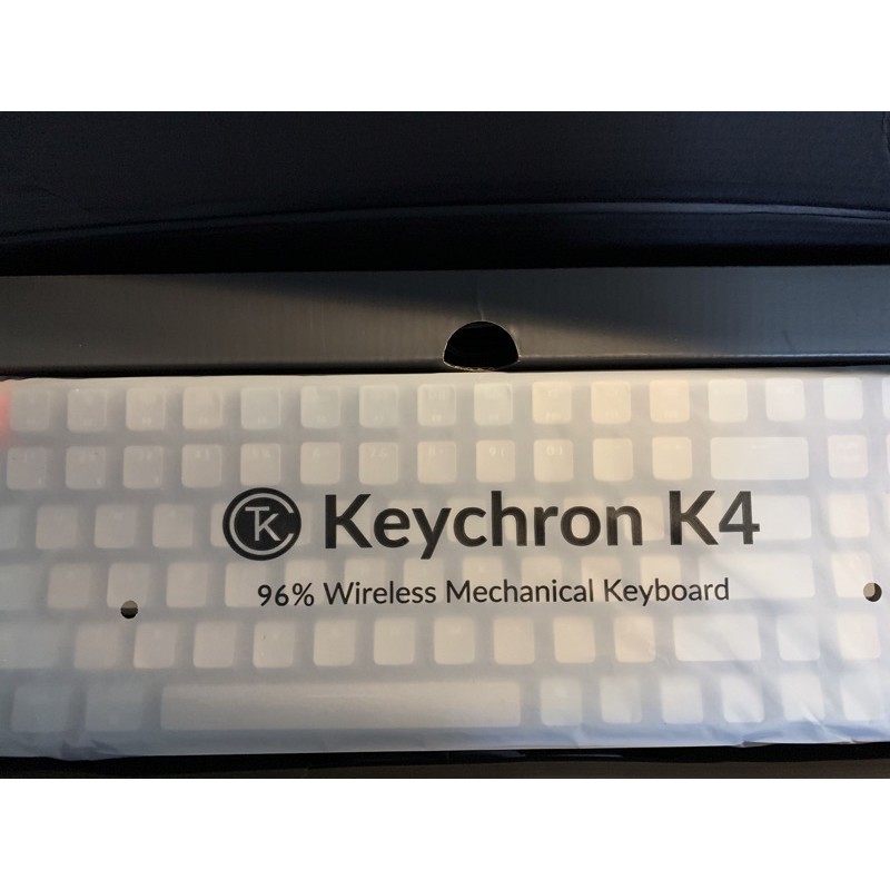 keychron k4 白光 紅軸