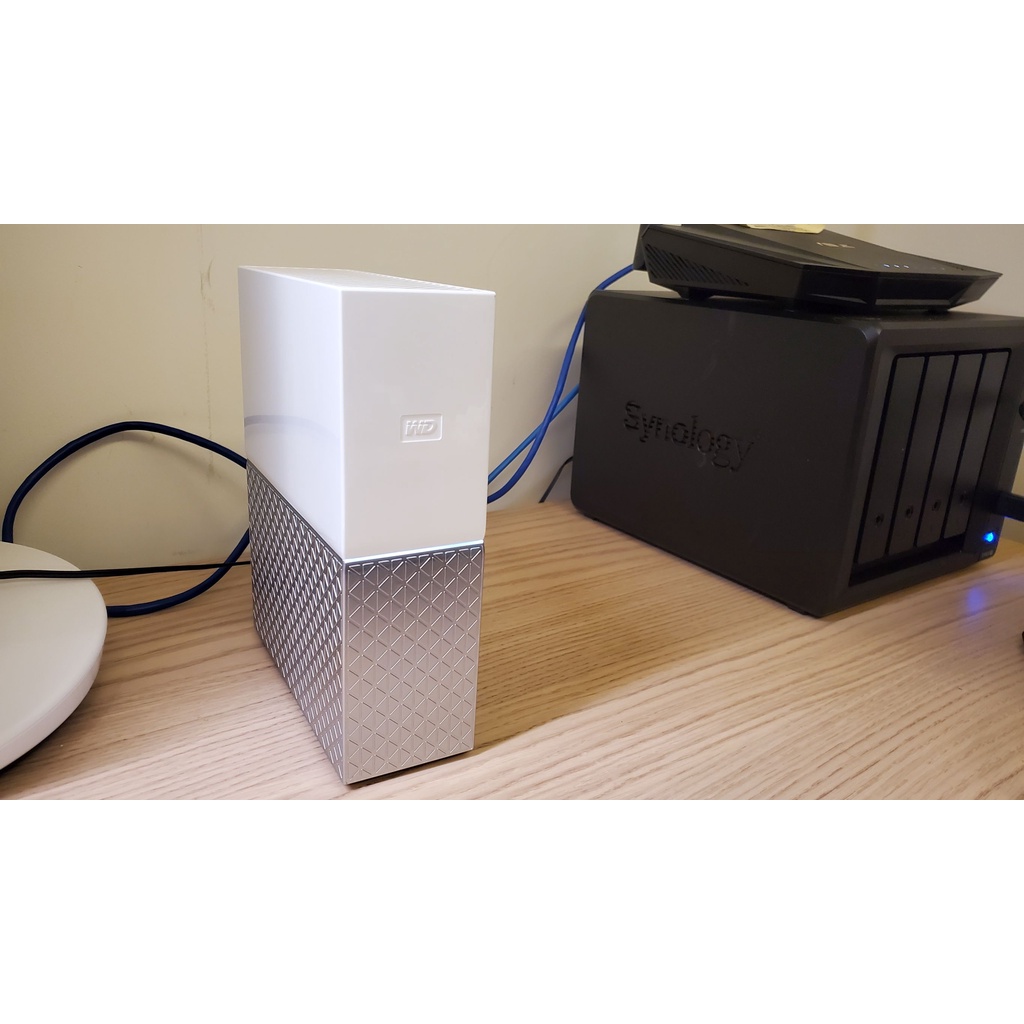 二手過保 WD My Cloud Home 2TB 3.5吋雲端儲存系統 WDBVXC0020HWT 賣 1800