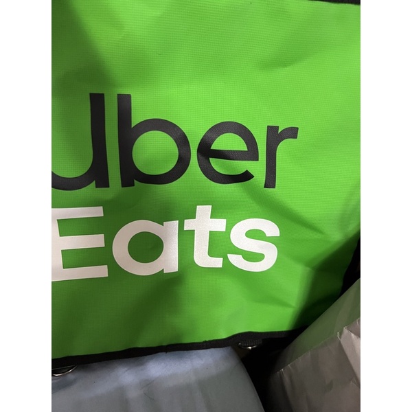 Uber Eats 外送員大箱