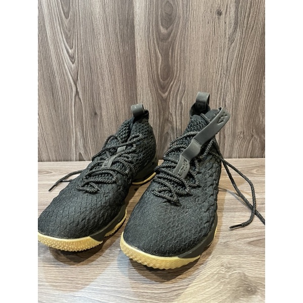 Nike LeBron 15 (XV) Black Gum 膠底男鞋 10.5號