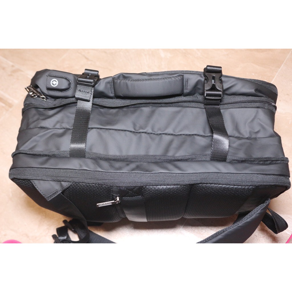 (二手)Nayo EXP 後背包:擴容設計背包行李二合一且含多個夾層(約20吋行李箱)