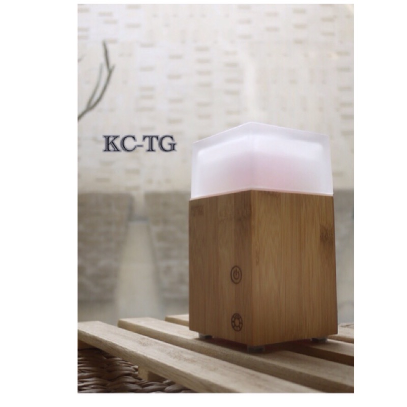 Kc Tg 東洋系高質感木質底座觸碰式負離子噴霧水氧機贈送8瓶精油 另售柏格 水竹精油 淨氣機 擴香器 魔術球 蝦皮購物