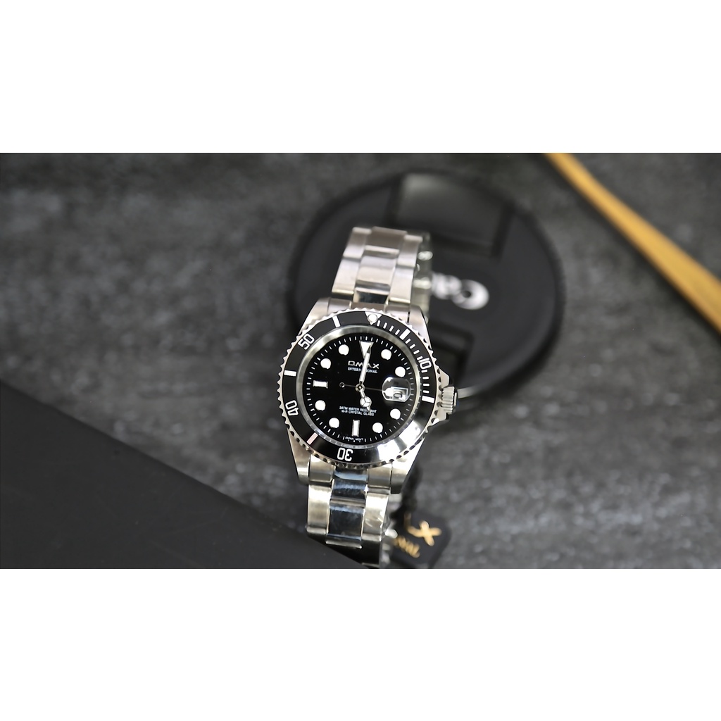 OMAX歐馬仕尚勞利仕名款黑水鬼submariner造型全不鏽鋼製石英錶,黑框黑面