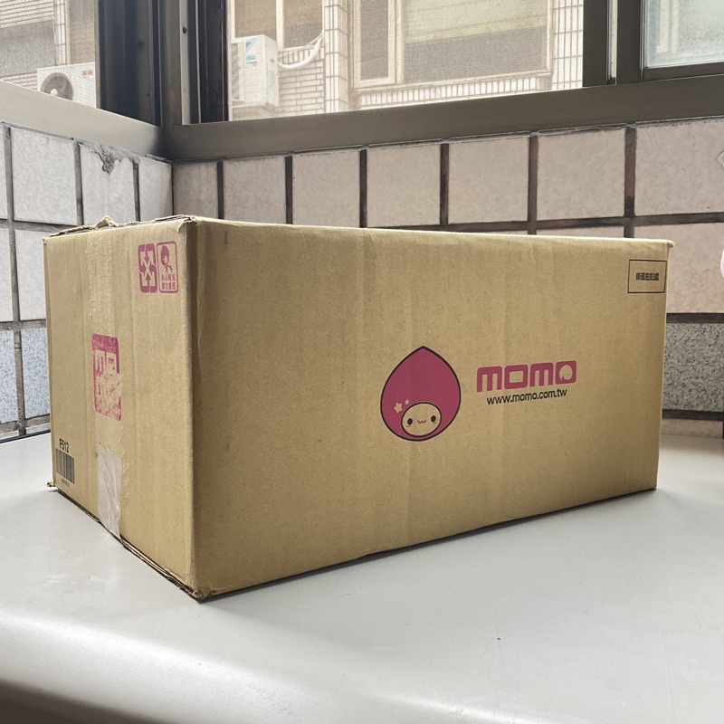(永和自取區，每週末更新)二手大紙箱 外箱 大紙箱 多種尺寸 momo紙箱 搬家紙箱 二手紙箱 包材 二手 紙箱