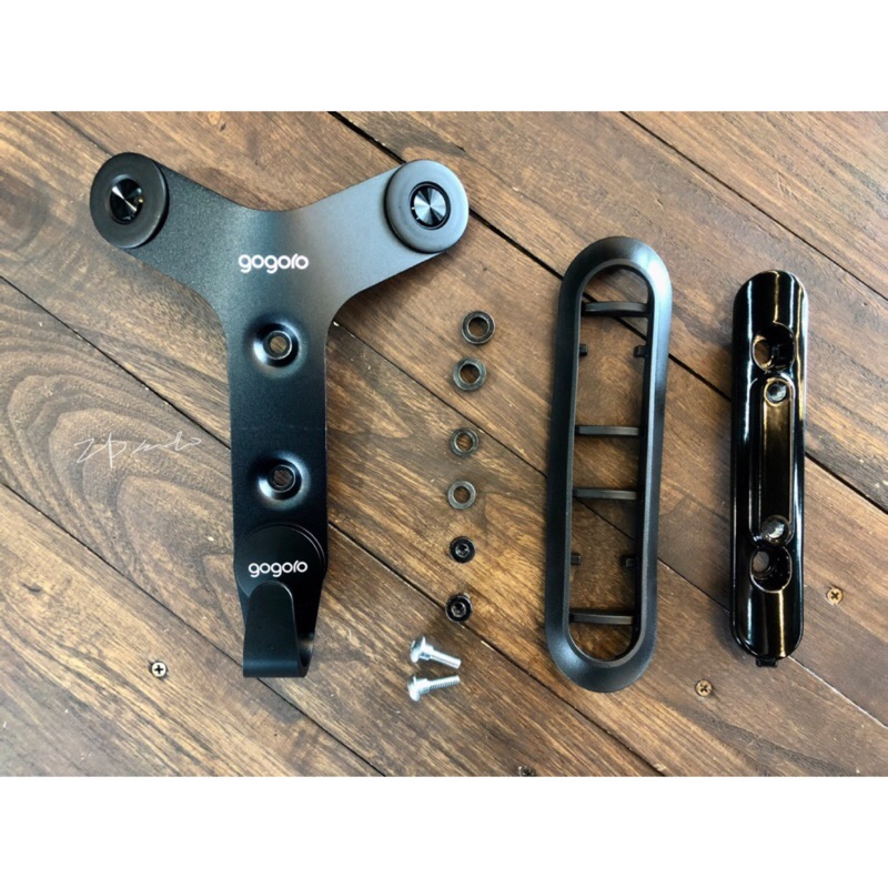 Gogoro 1 2 都可安裝原廠鈦灰小y型置物架y架原廠精品二手良品配件齊全附配件包原廠鋁合金掛鉤 蝦皮購物